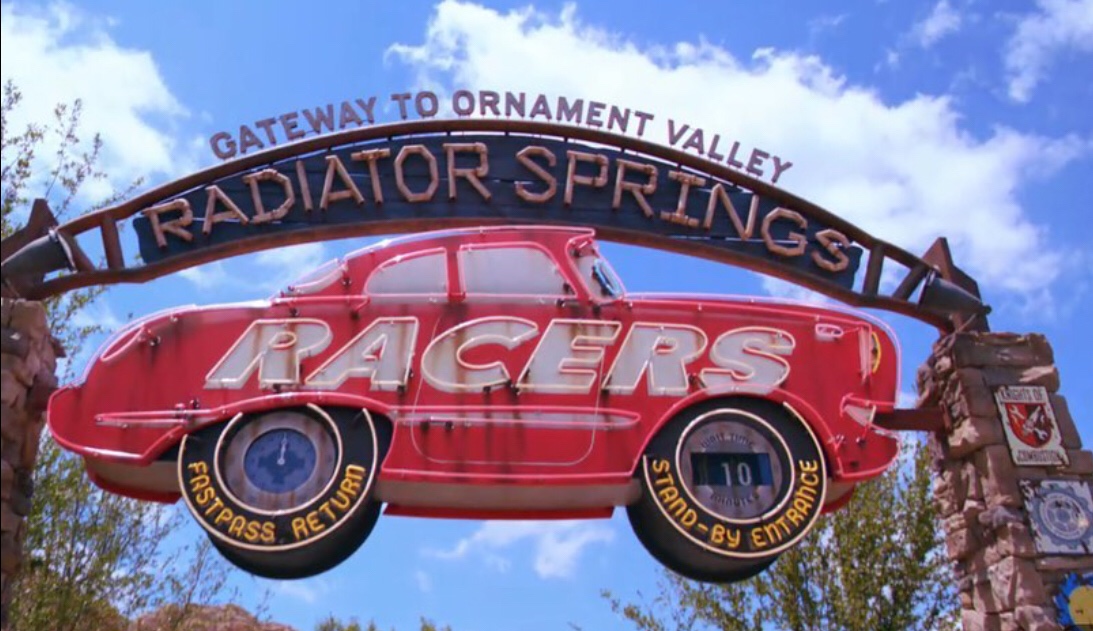 Disney Cars Radiator Springs Racing Raceway Radiator Springs Racers – Conhecendo a Disney